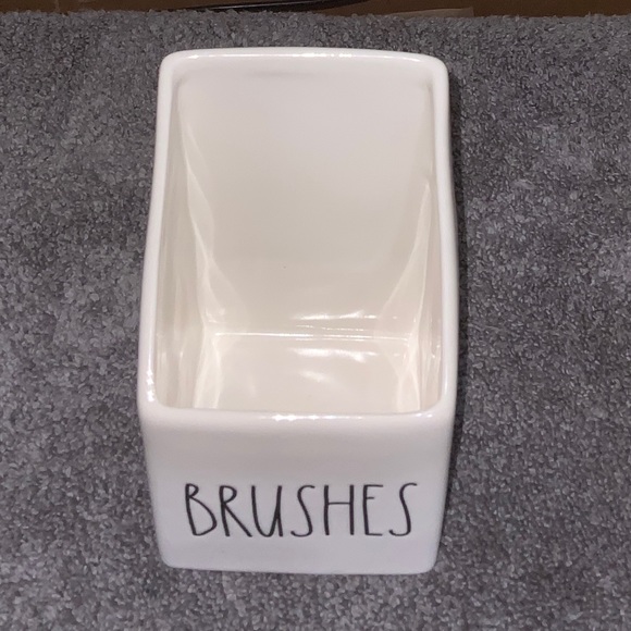 Rae Dunn BRUSHES holder - Picture 3 of 10